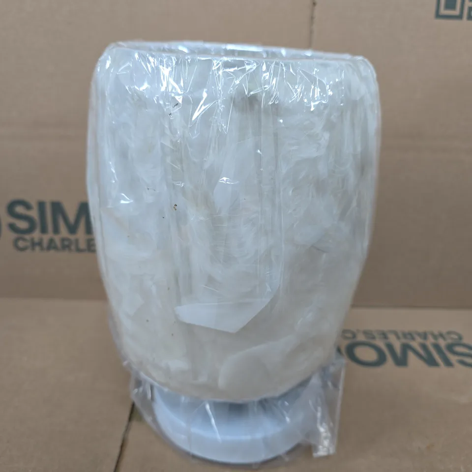 BOXED SP1356 DESK LAMP IN WHITE 