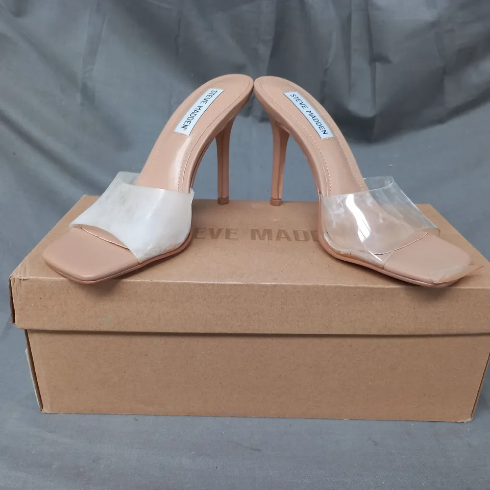 BOXED PAIR OF STEVE MADDEN SIGNAL SYNTHETIC CLEAR STRAP OPEN TOE HEELED SANDALS IN NUDE EU SIZE 36