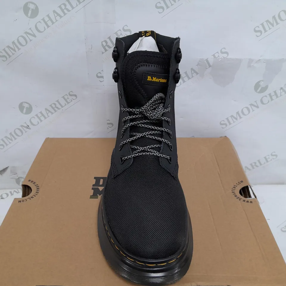 BOXED PAIR OF DR MARTENS EXTRA TOUGH TARIK BOOTS IN BLACK - UK 7 