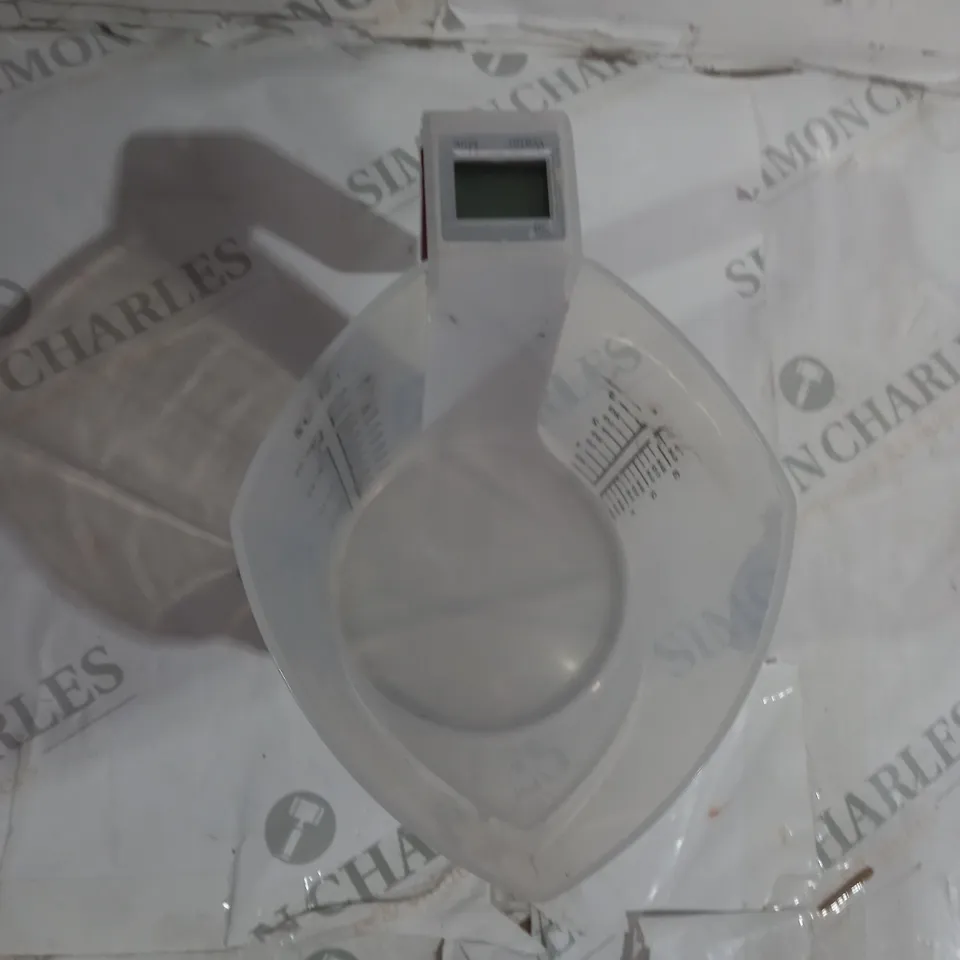 UNBRANDED MEASURING JUG SCALE IN RED 1L