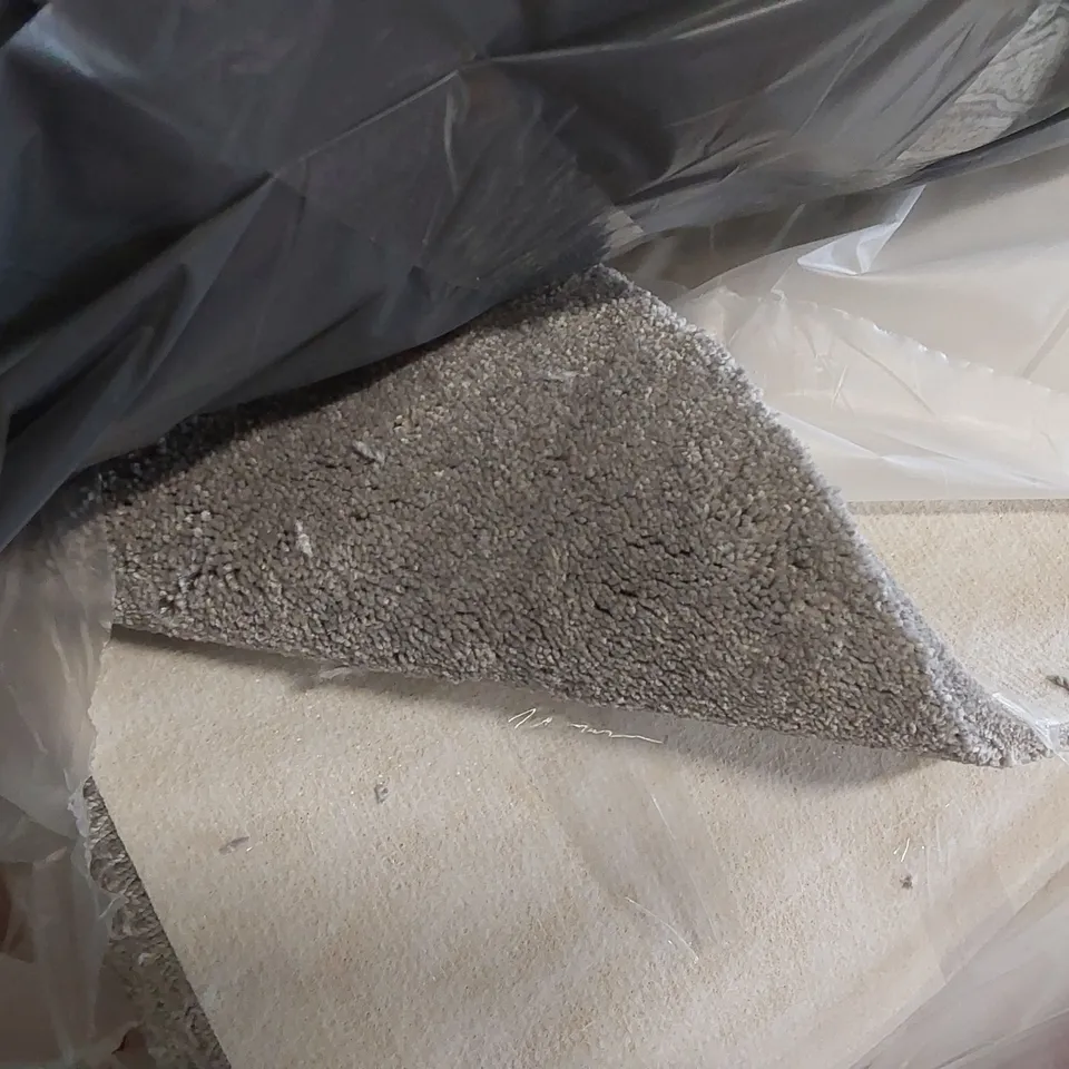 ROLL OF QUALITY ECLIPSE DISCO BALL CARPET - APPROXIMATELY 11.5 x 4m