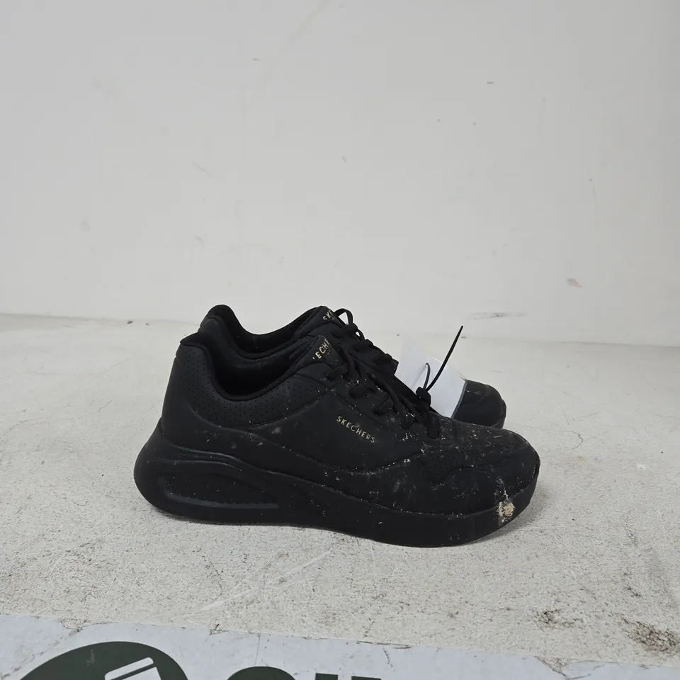 SKECHERS BLACK TRAINERS UK SIZE 8