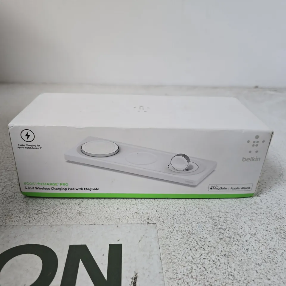 BELKIN BOOSTCHARGE PRO 3-IN-1 WIRELESS CHARGING PAD WITH MAGSAFE