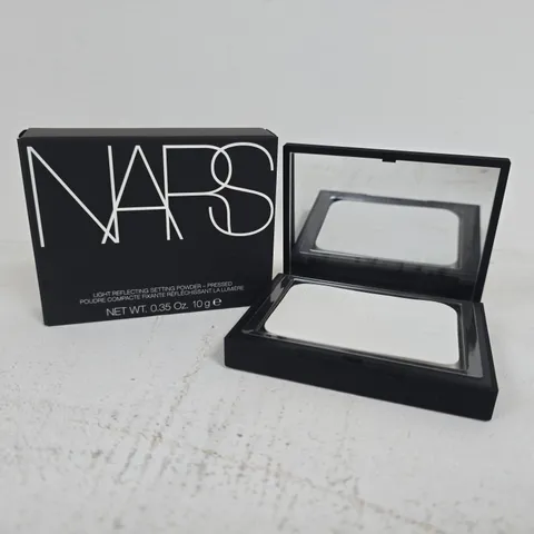 BOXED NARS LIGHT REFLECTING SETTING POWDER (10G) - TRANSLUCENT CRYSTAL