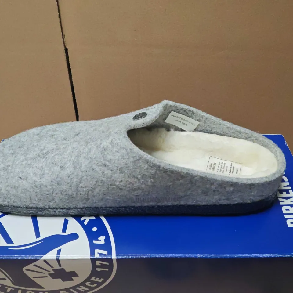 BOXED BIRKENSTOCK ZERMATT RIVET SLIPPERS – LIGHT GRAY, UK 5 (EU 38)