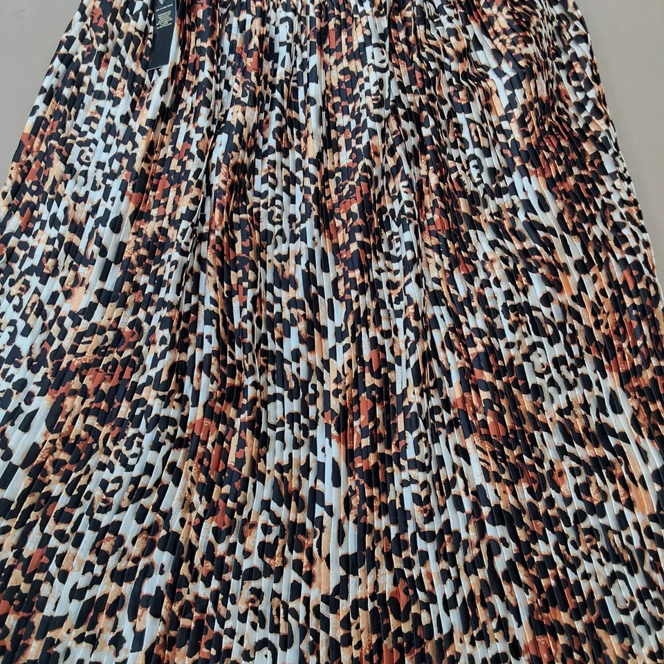 LOT OF 14 BRAND NEW DESTELLO LEOPARD P4INT PLEATED SKIRTS - XL