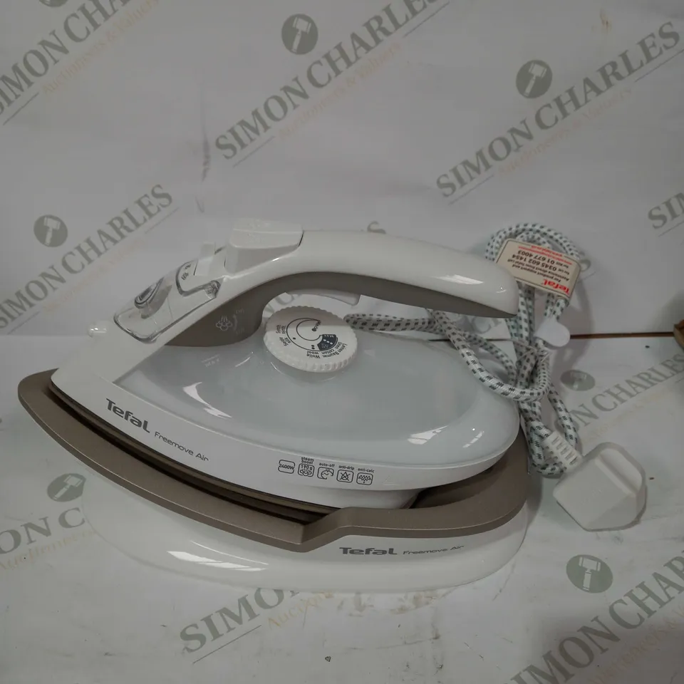 TEFAL FREEMOVE STEAM IRON 