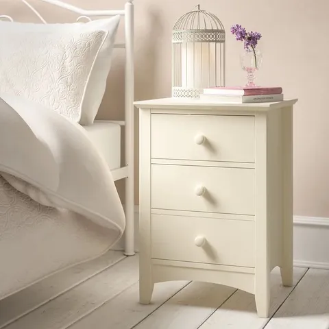 BOXED KINGSBURY 3 DRAWER BEDSIDE TABLE - WHITE (1 BOX)