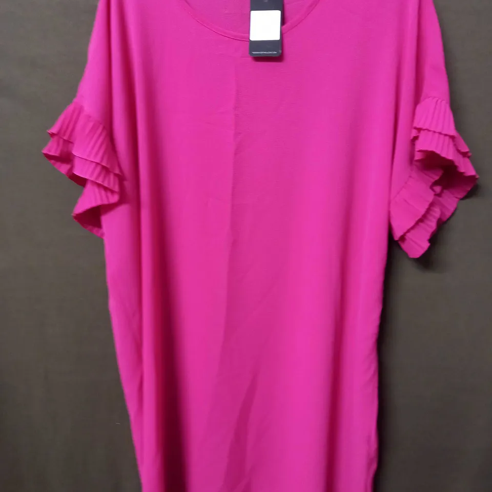 KURT MULLER WOMAN FRILLED SLEEVE TOP IN HOT PINK - SIZE UNSPECIFIED