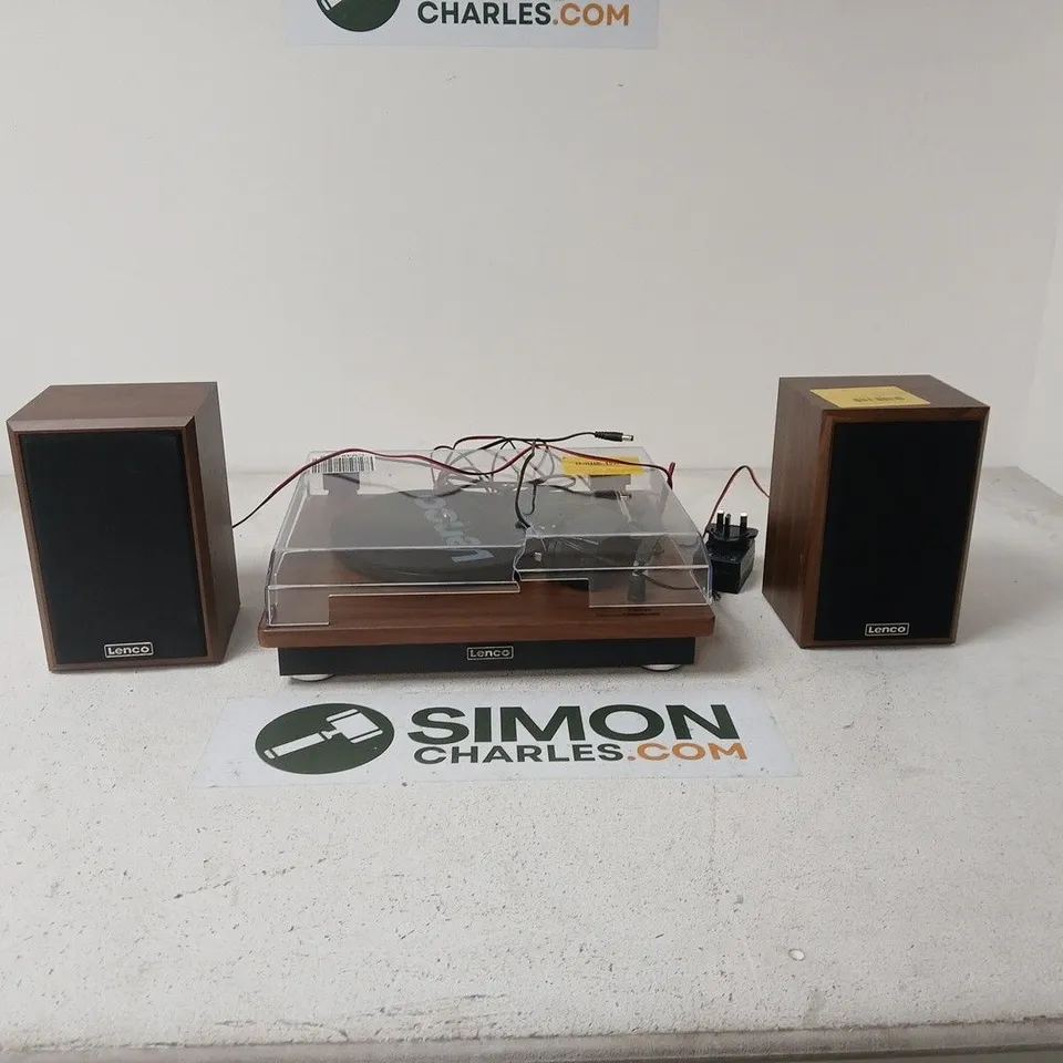 LENCO TURNTABLE WITH TWO WOODEN BOOKSHELF SPEAKERS – VINTAGE HI-FI SYSTEM - DAMAGED LID