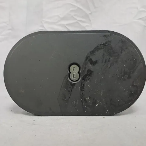 EE HYBRID CONNECT HUB – LRDD6391BF-SA