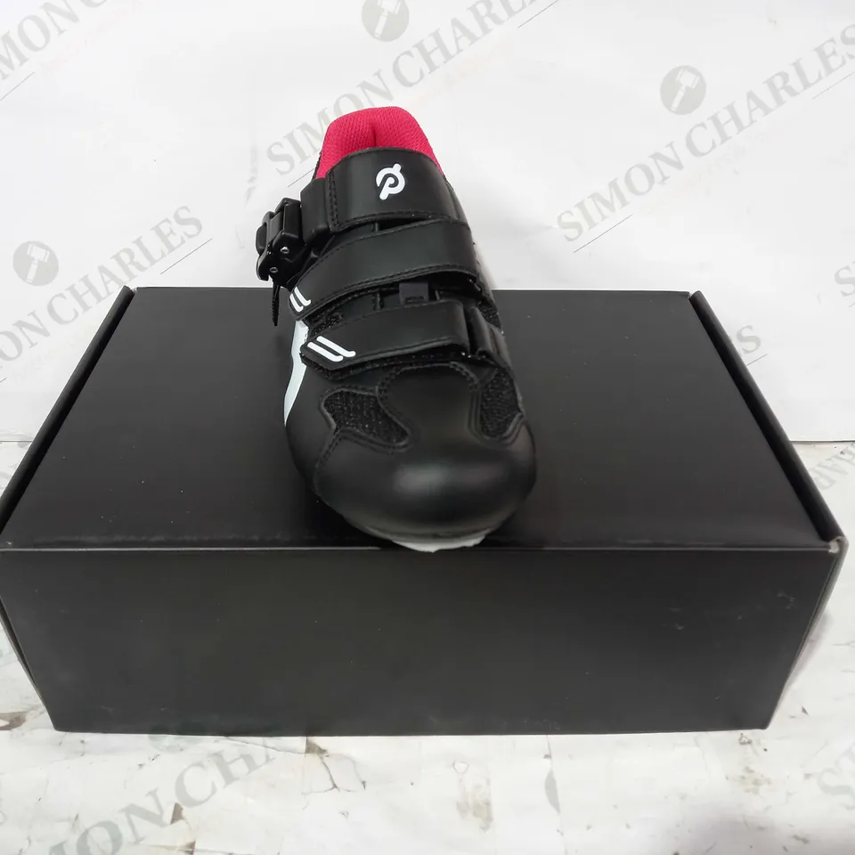 BOXED PAIR OF PELOTON CYCLING SHOES IN BLACK/RED EU SIZE 38