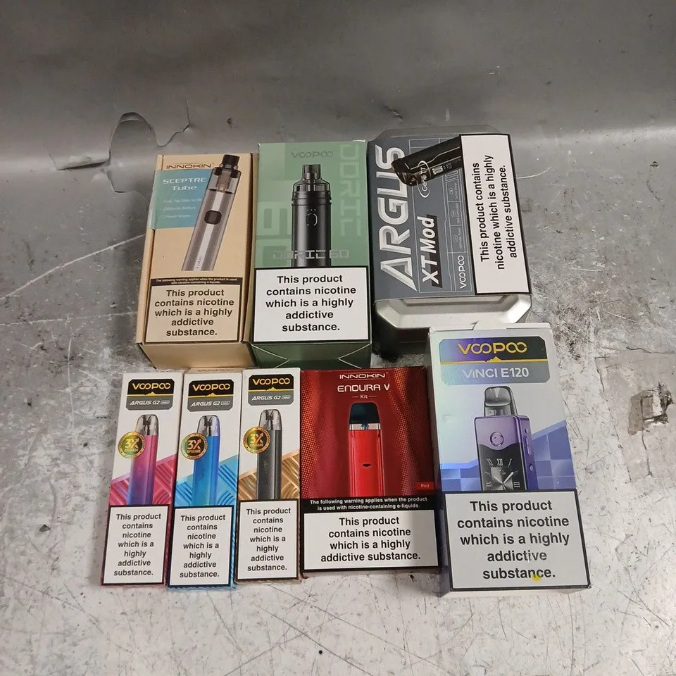 APPROXIMATELY 20 VAPES & E-CIGARETTES TO INCLUDE INNOKIN, VOOPOO
