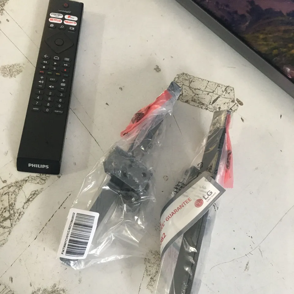 BOXED PHILIPS 43PUS7906 43" ANDROID TV WITH MAINS LEAD AND REMOTE 