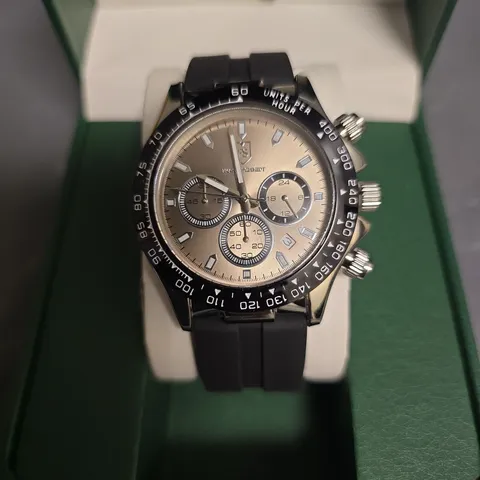 FRANK SCHMIDT SILVER DIAL GENTS WATCH WITH BLACK RUBBER STRAP