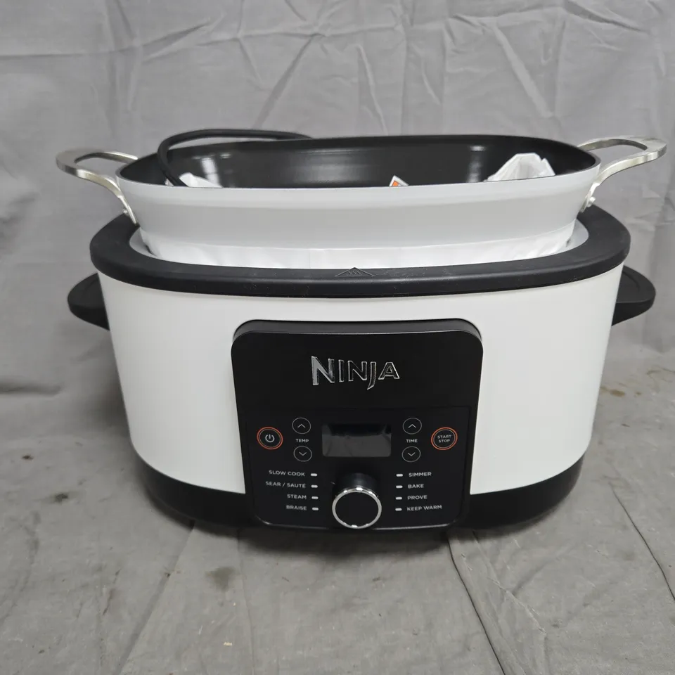 BOXED NINJA FOODI 8-IN-1 SLOW COOKER