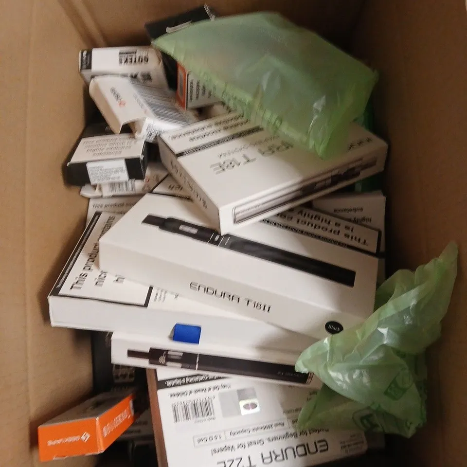 APPROXIMATELY 15 ASSORTED E-CIG PRODUCTS AND ACCESSORIES TO INCLUDE INNOKIN, ASPIRE, GEEKVAPE ETC 