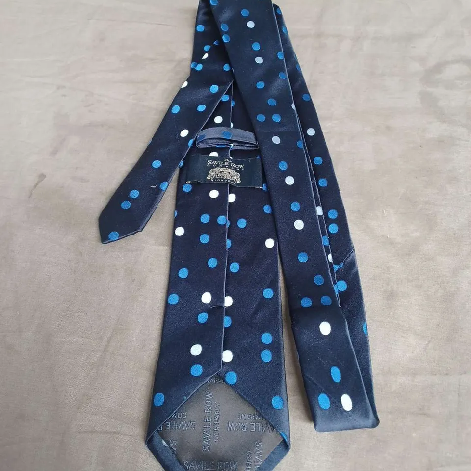 SAVILLE ROW SILK TIE IN NAVY SPOT ONE SIZE