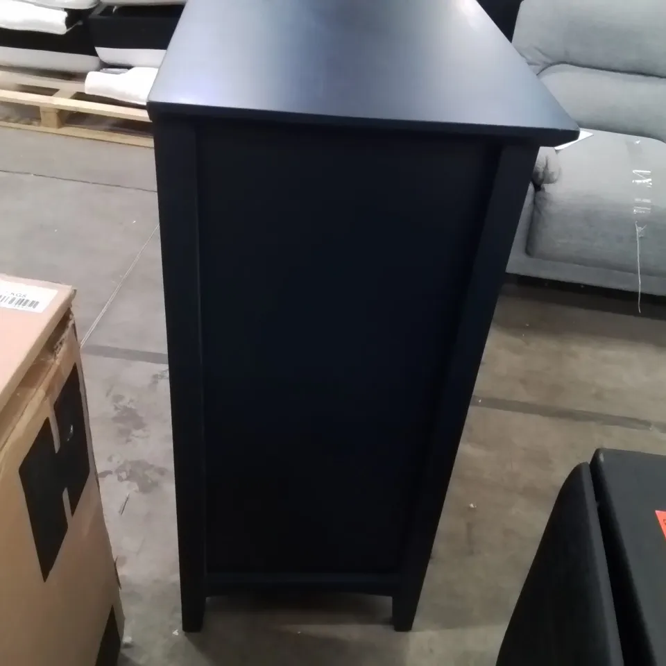 8 DRAWER 152.4 W DOUBLE DRESSER