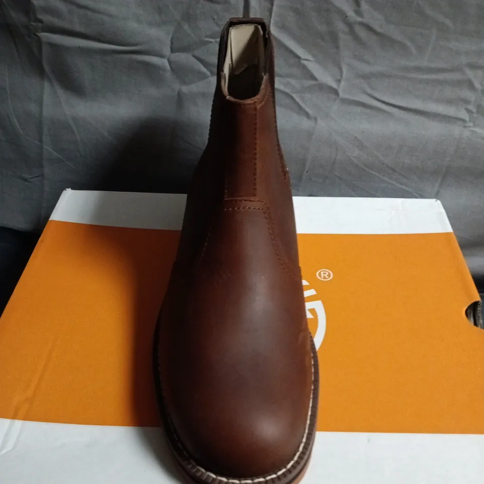 BOXED PAIR OF TIMBERLAND BROWN LEATHER CHELSEA BOOTS – UK SIZE 9.5