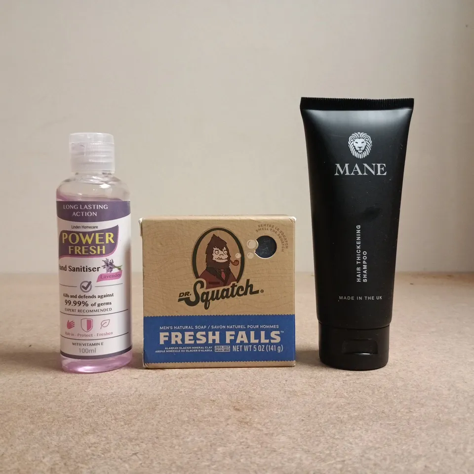 APPROXIMATELY 10 ASSORTED COSMETIC ITEMS TO INCLUDE MANE, DR SQUATCH, ETC - COLLECTION ONLY