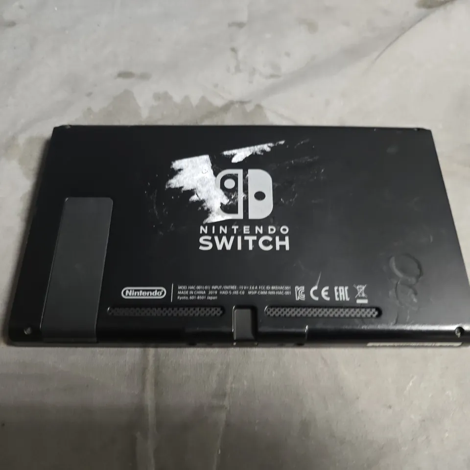 NINTENDO SWITCH CONSOLE  – BLACK