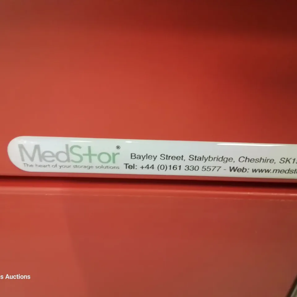 MEDSTOR MODULE CART WITH 5 LOCKABLE DRAWERS, LAPTOP & DRIP STANDS