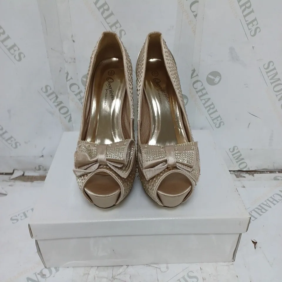 LOT OF 11 PAIR OF OCCASIONS BY CASANDRA LADIES SHOES