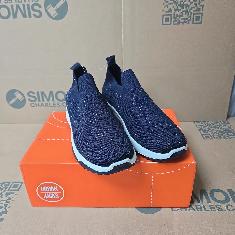 URBAN JACKS BLUE TRAINERS SIZE 5 BOXED