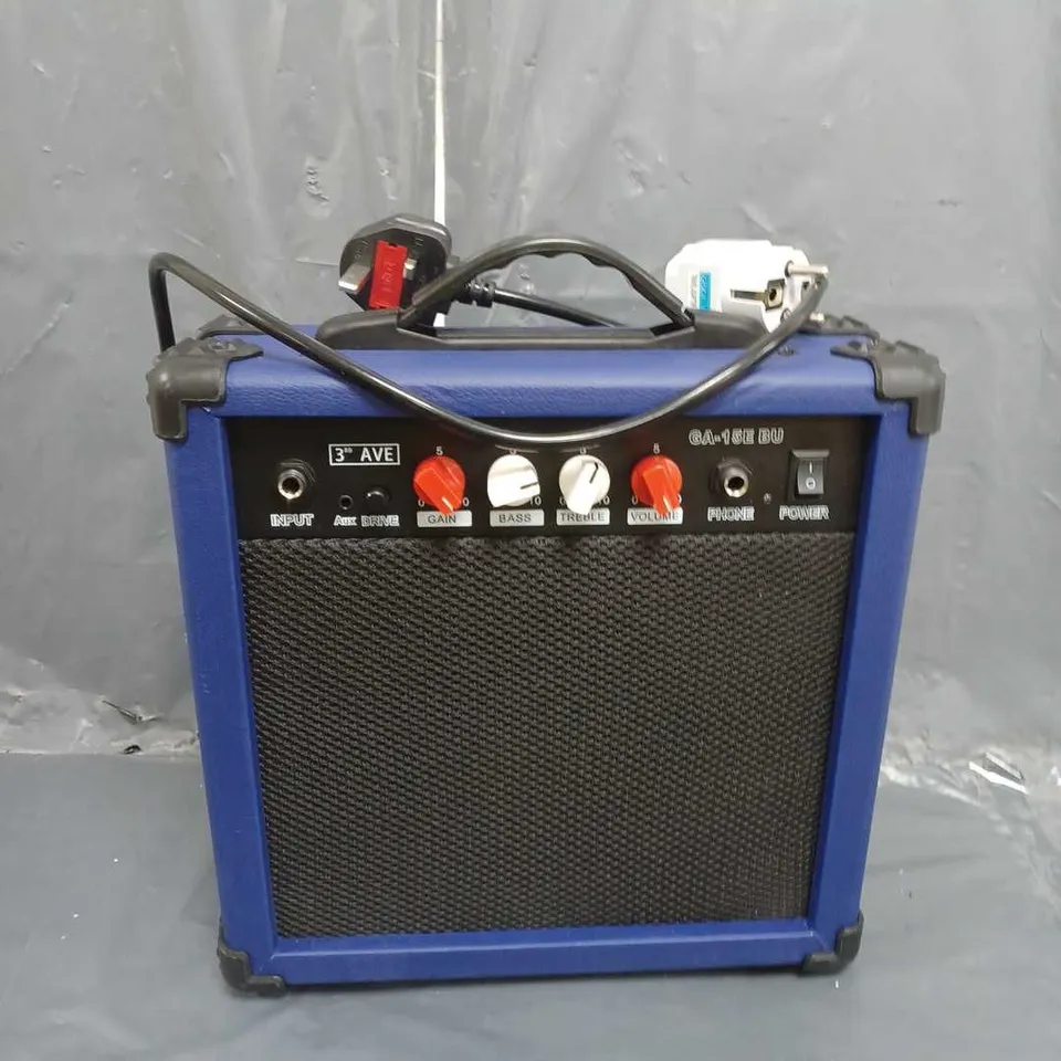 3RD AVENUE 15 WATT ELECTRIC GUITAR AMP - BLUE