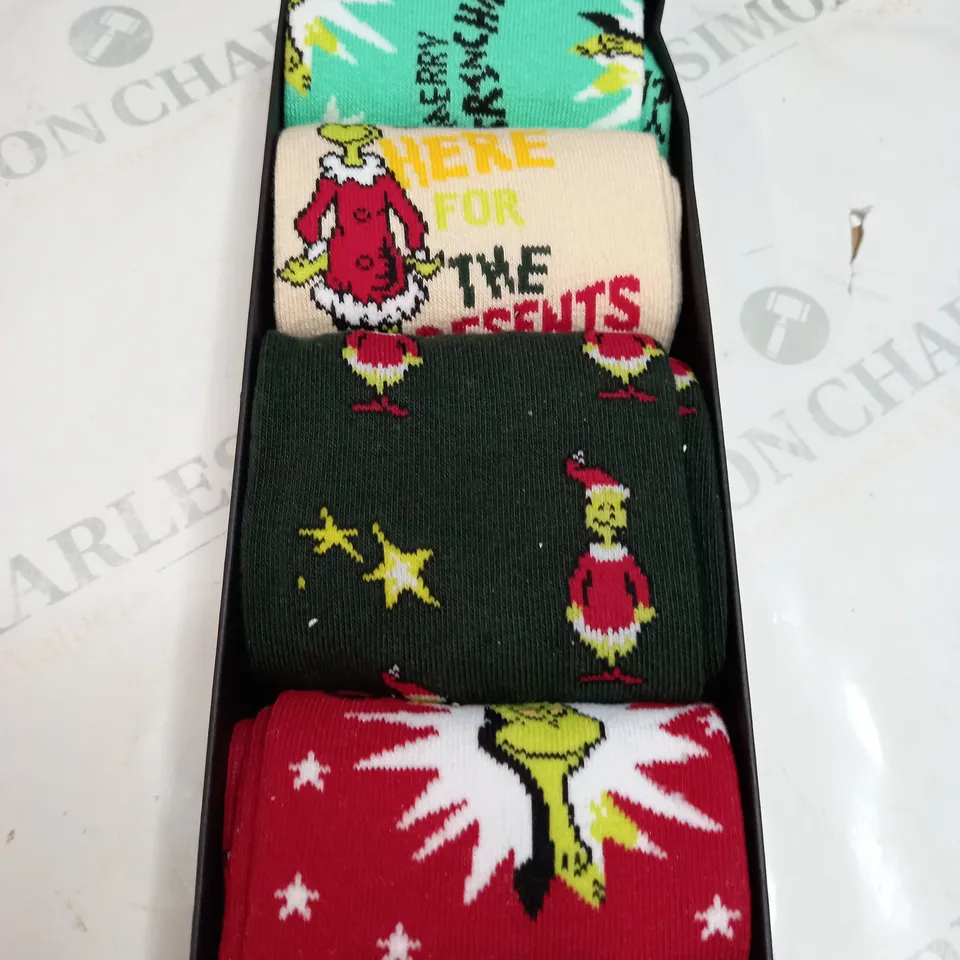 BOXED TYPO THE GRINCH CHRISTMAS SOCKS 