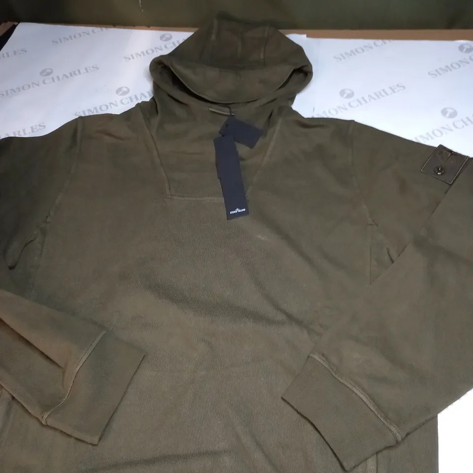 STONE ISLAND GHOST HODDIE SIZE L 