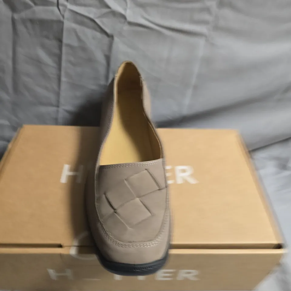 BOXED PAIR OF HOTTER HAVANA SHOES - UK SIZE 5