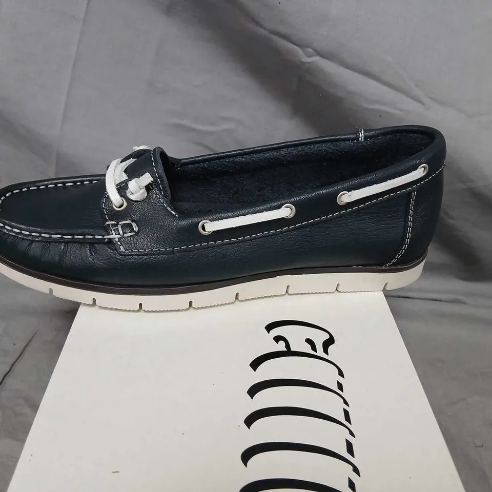 CAPOLLINI TILDA C715 NAVY/WHITE LEATHER BOAT SHOES (UK 5, EU 38)