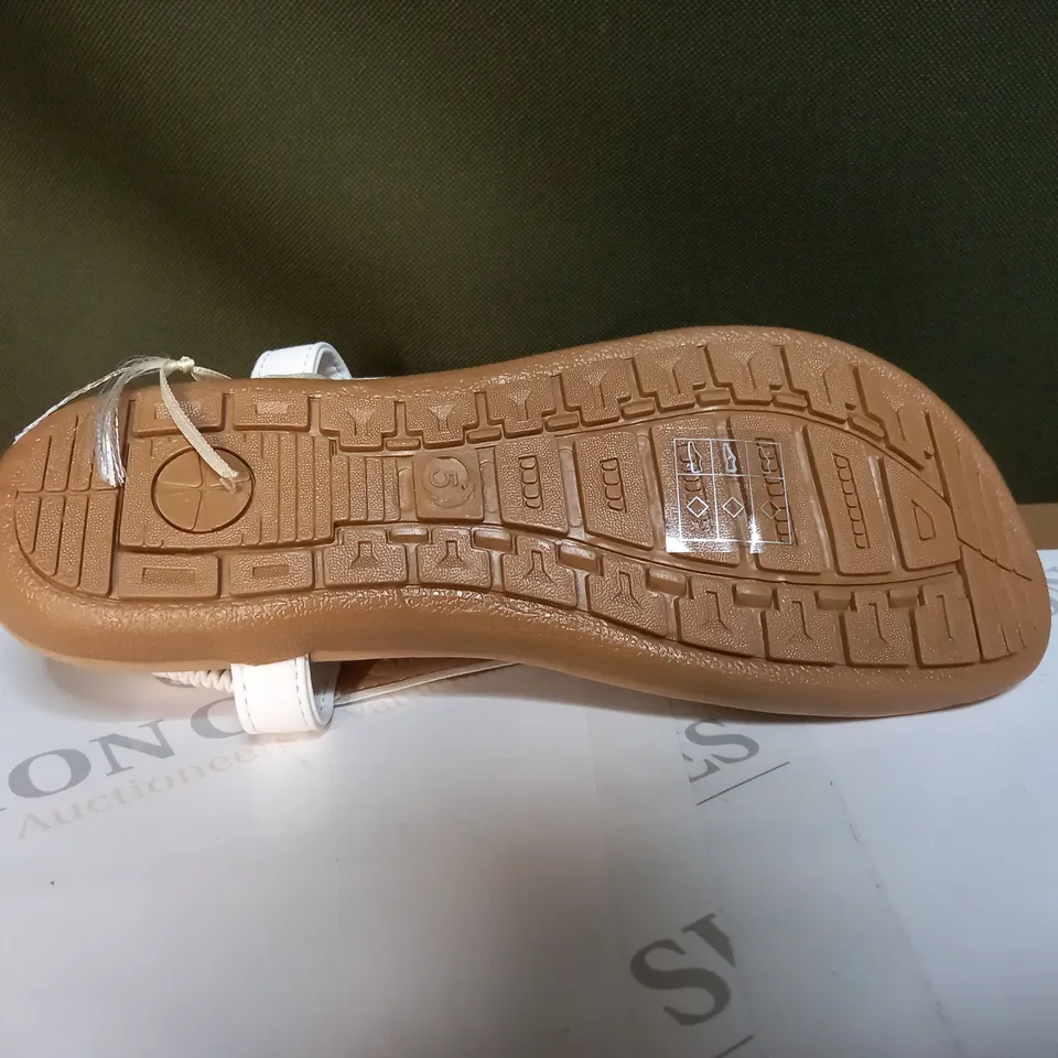 KASARA EMBELLISHED THONG SANDAL - SIZE 5