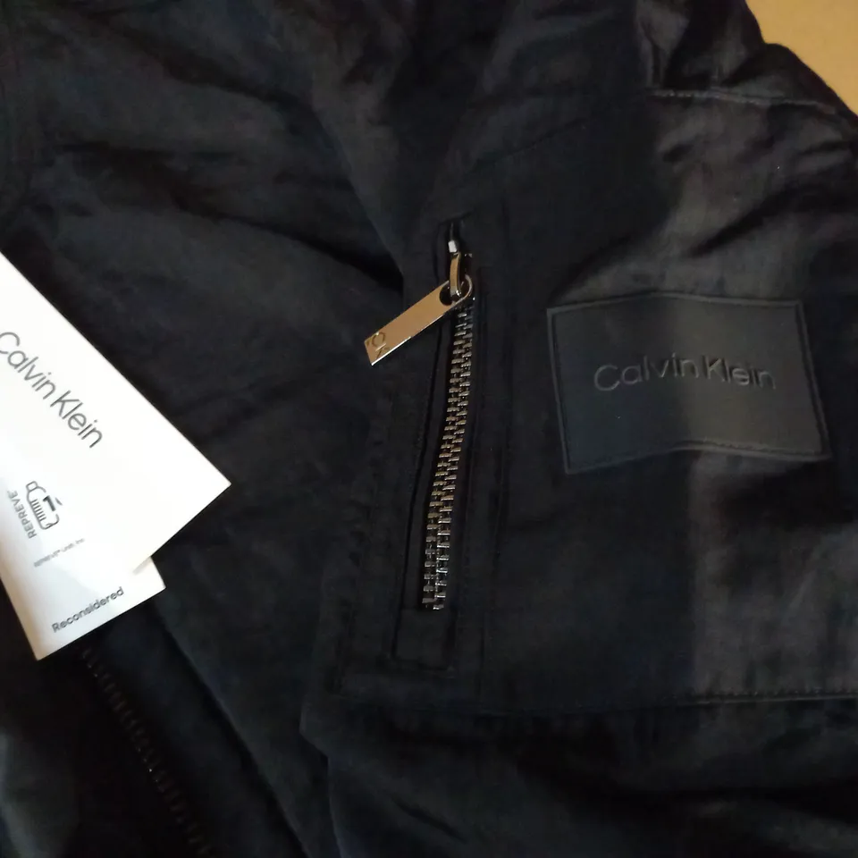 CALVIN KLEIN COMFORT FIT HERO BOMBER IN BLACK - L
