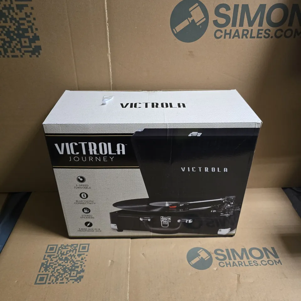BOXED VICTROLA BLUETOOTH PORTABLE SUITCASE RECORD PLAYER WITH 3-SPEED TURNTABLE IN BLACK