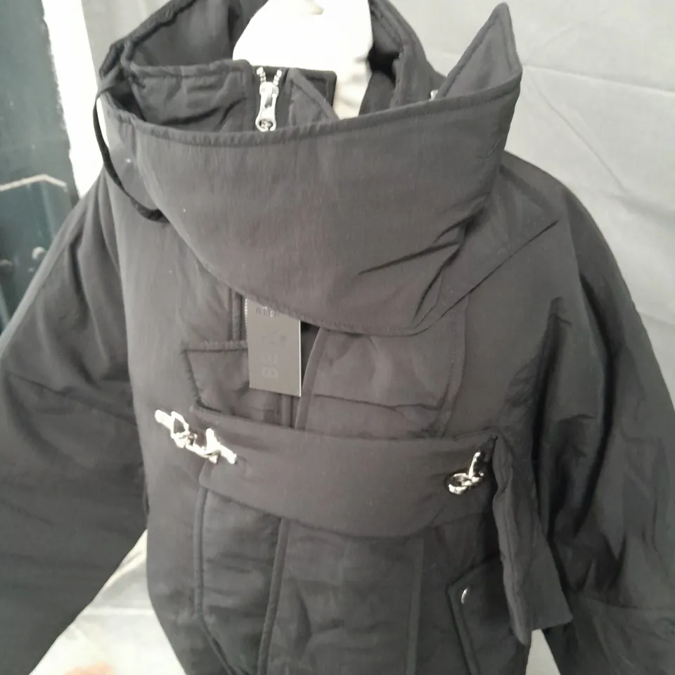 BERK STUDIO BLACK ZIP THROUGH COAT - L