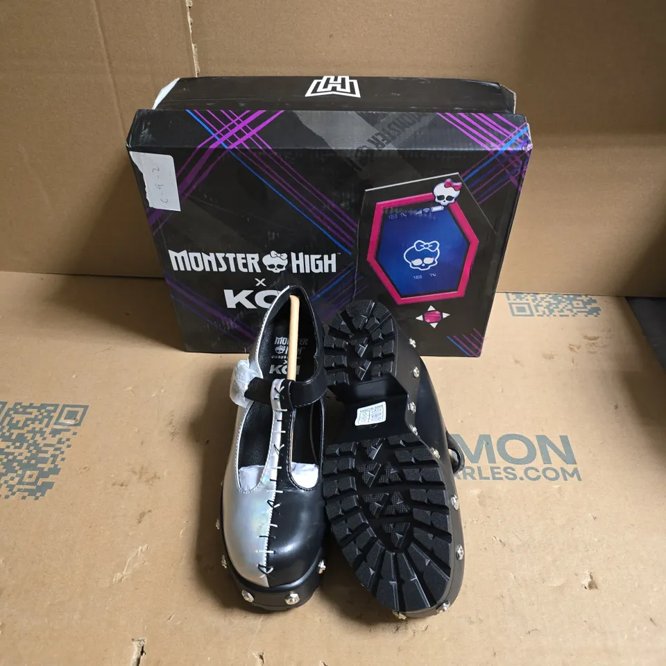 KOI MONSTER HIGH SAI MARY JANES VOLTAGE EDITION - SILVER - UK SIZE 3 