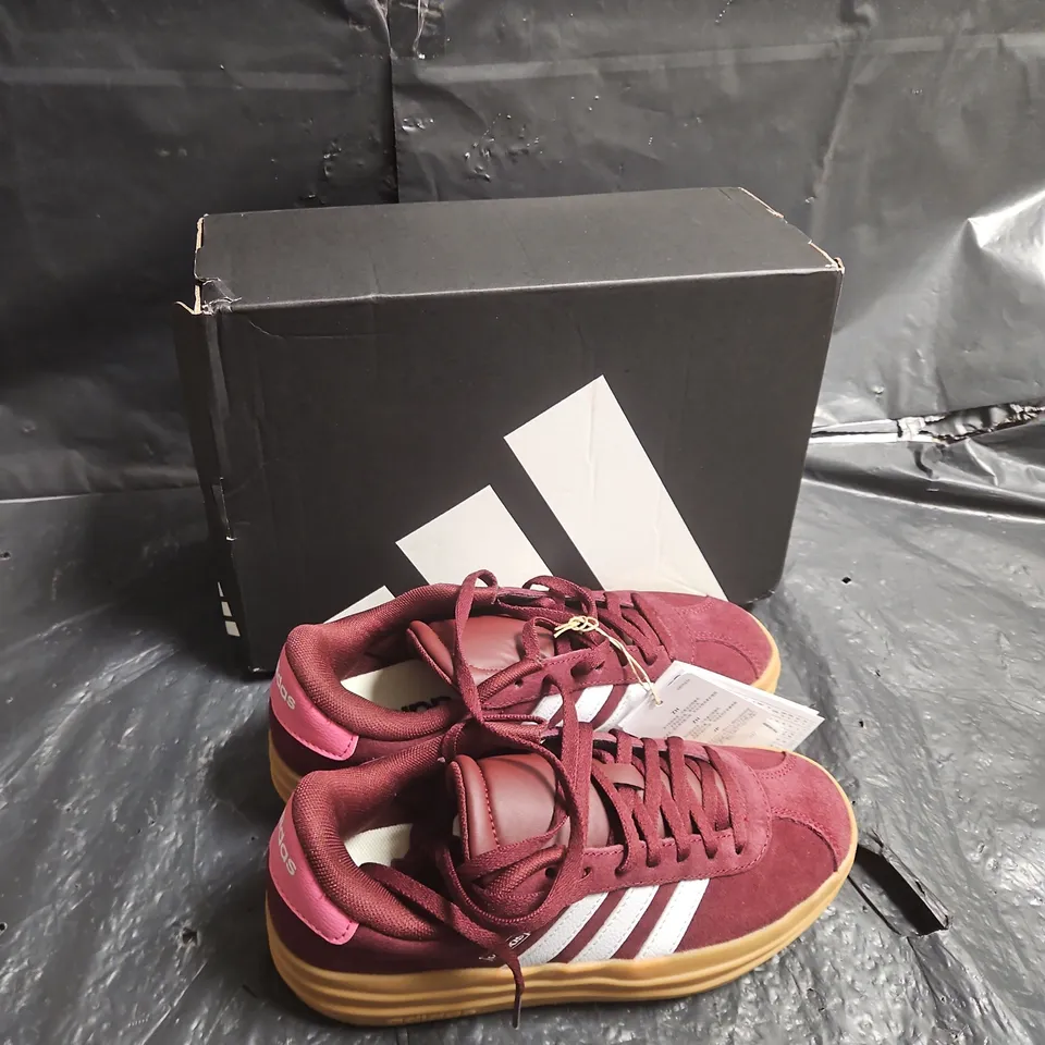 ADIDAS BURGUNDY SUEDE SNEAKERS WITH WHITE STRIPES – UK 3 (EU 35 1/2) .