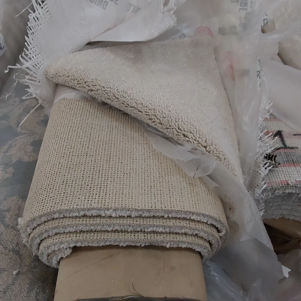 ROLL OF QUALITY PRIMO SNOWDRIFT CARPET // SIZE: APPROXIMATELY 4 X 2.1m