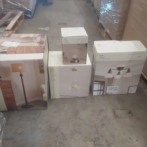 PALLET CONTAINING A VERY LARGE QUANTITY OF ASSORTED DESIGNER LIGHTING PRODUCTS TO INCLUDE: CEILING LIGHTS, TABLE LAMP, FLOOR LAMPS ECT