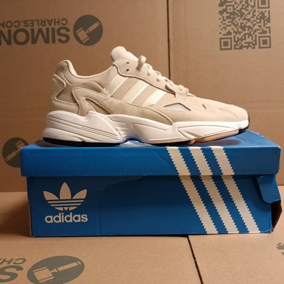BOXED PAIR OF ADIDAS FALCON W TRAINERS IN SAND SIZE UK 9