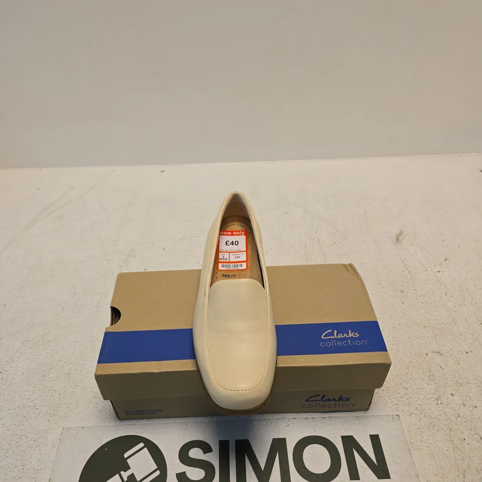 CLARKS COLLECTION GEORGIA CREAM LEATHER LOAFERS – UK5 (EU38) – WOMENS
