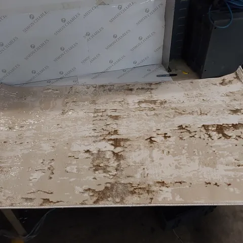 VELDHOVEN BEIGE AREA RUG // 80 X 150CM