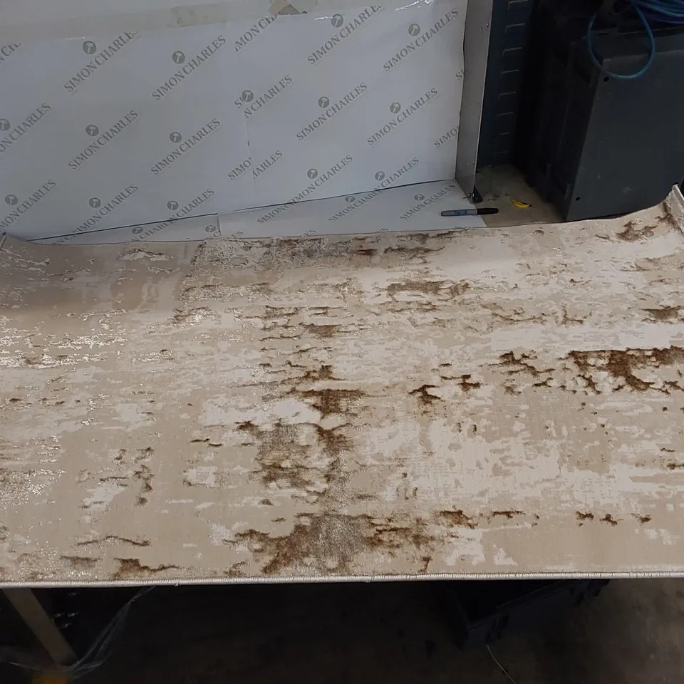 VELDHOVEN BEIGE AREA RUG // 80 X 150CM