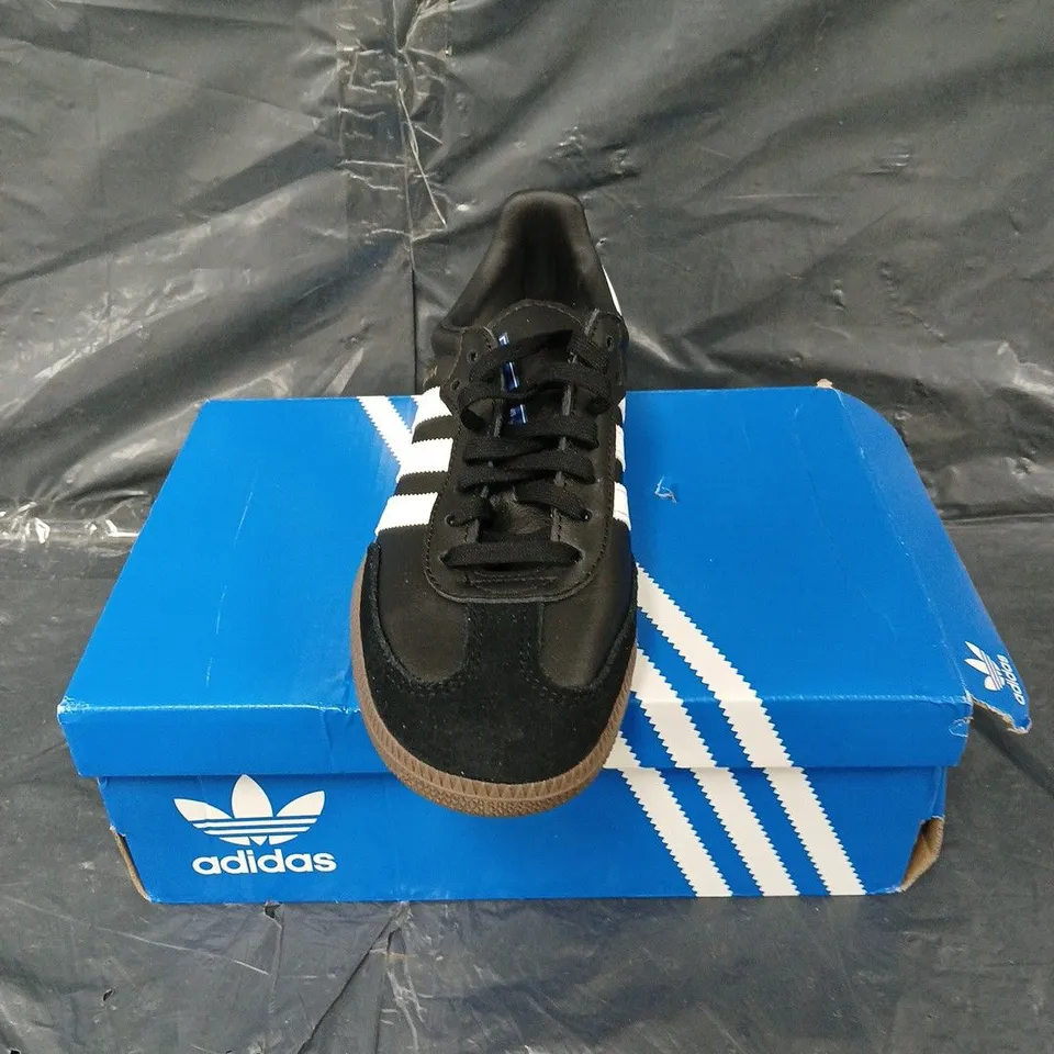 BOXED PAIR OF ADIDAS SAMBA OG BLACK UK 5