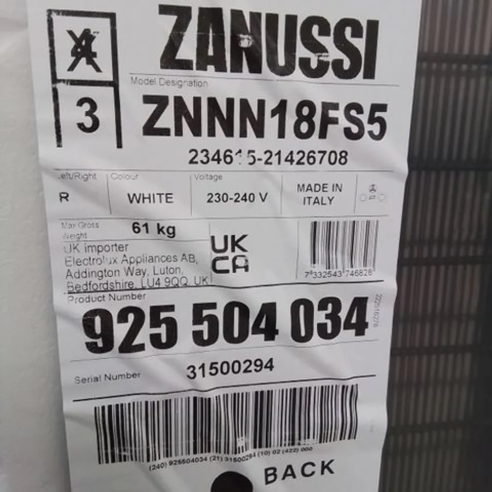 ZANUSSI INTEGRATED 50/50 FRIDGE FREEZER 240L Model ZNNN18FS5 RRP £692