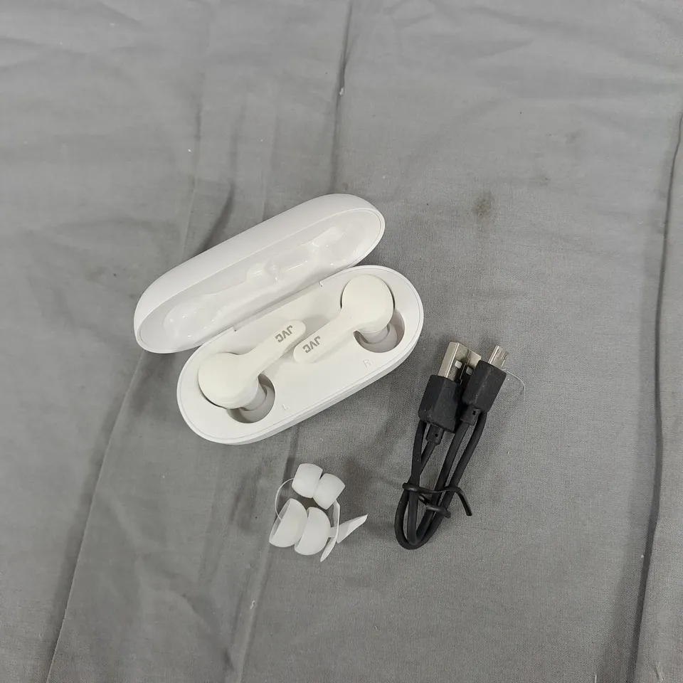 JVC Gumy True Wireless Earbuds HA-A7T – Coconut White