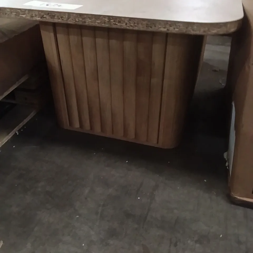 Light wood coffee table - natural